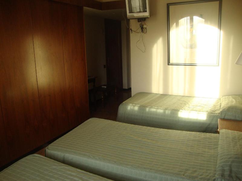 Hostal Victor image