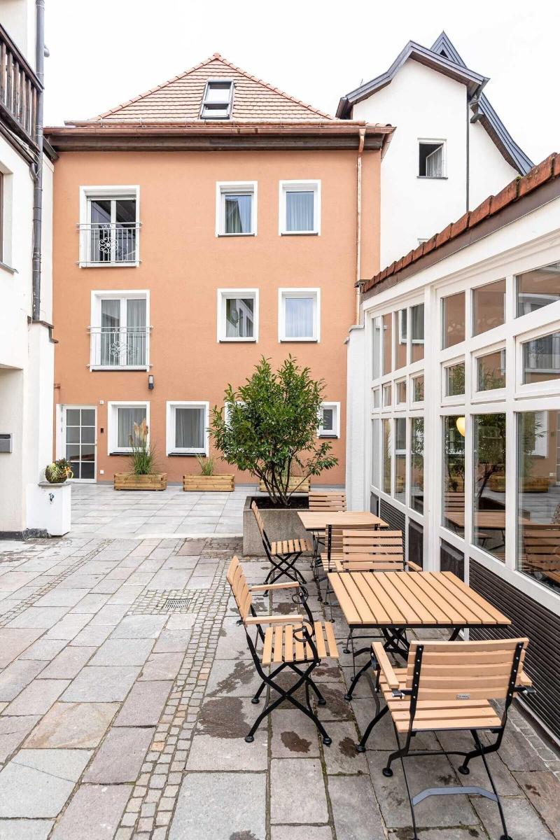 Altstadthotel BachbrÃ¤u image