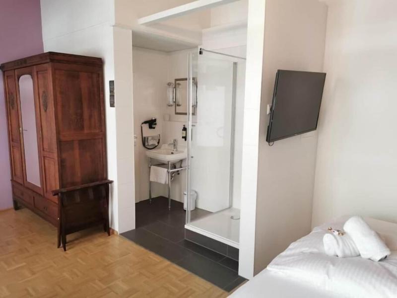 Altstadthotel BachbrÃ¤u image