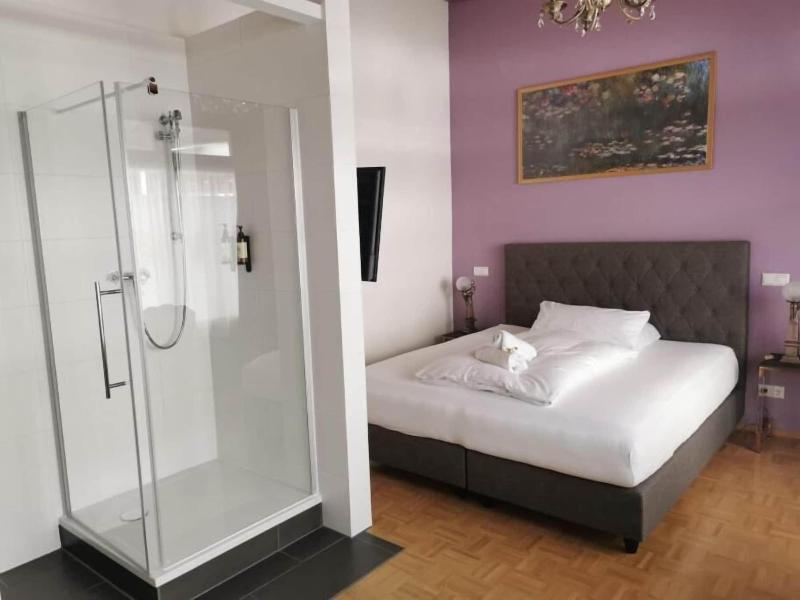 Altstadthotel BachbrÃ¤u image