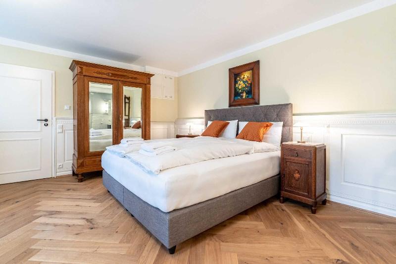 Altstadthotel BachbrÃ¤u image