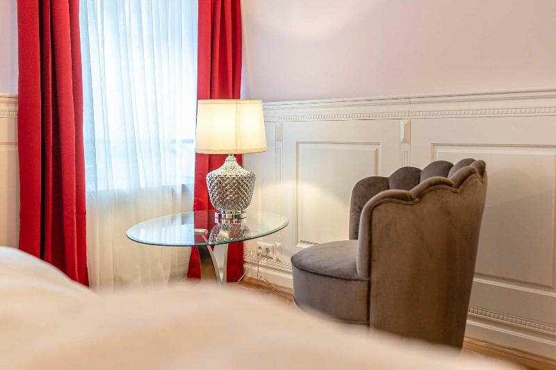 Altstadthotel BachbrÃ¤u image