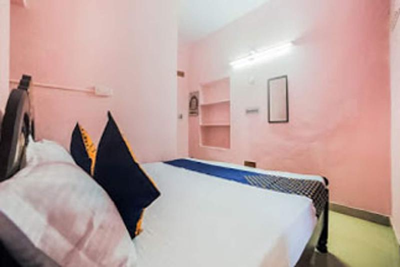 Hotel Rahul Residence — view
