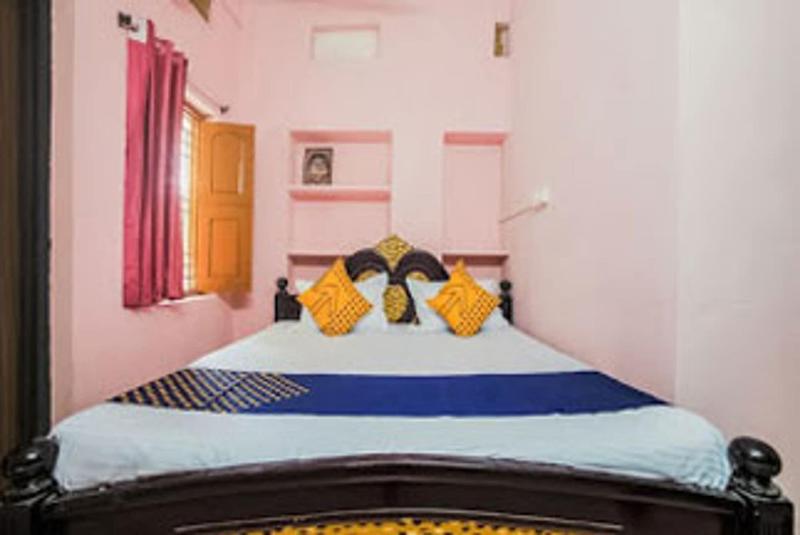 Hotel Rahul Residence — view