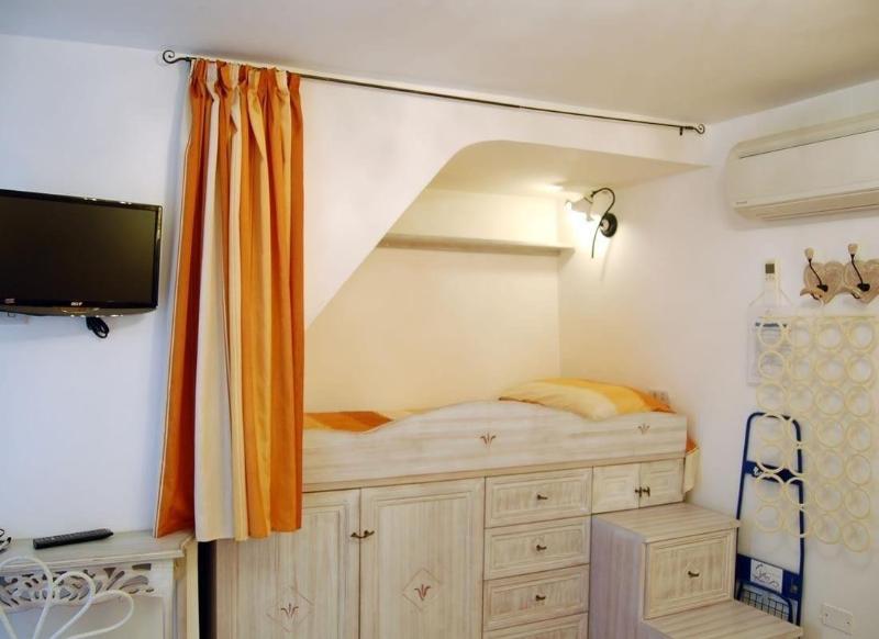 Letto e Merenda image