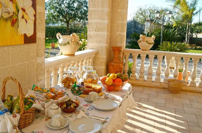 Villa Tonia image