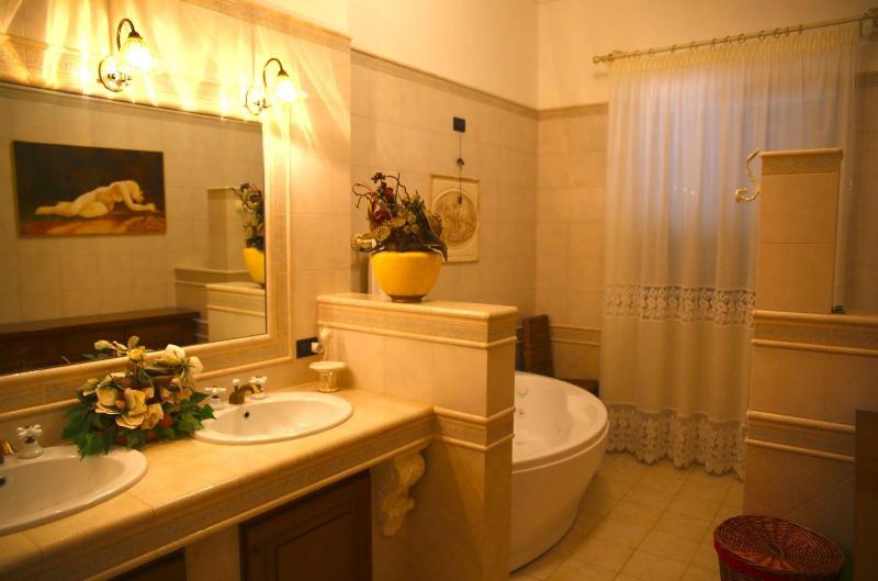 Villa Tonia image