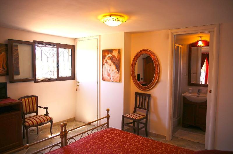 Villa Tonia image