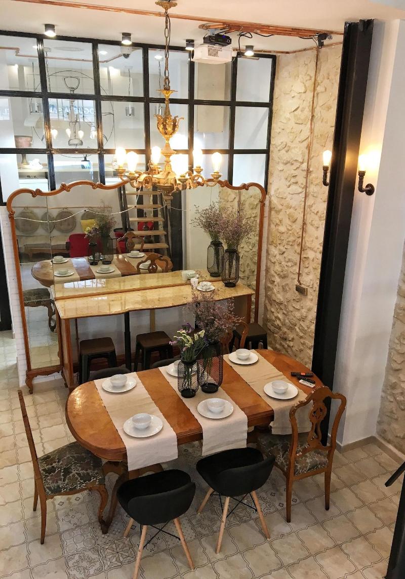 Hostal NÃºmero Trece - Adults Only image
