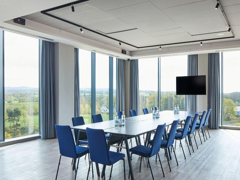 Courtyard by Marriott Exeter Sandy Park image