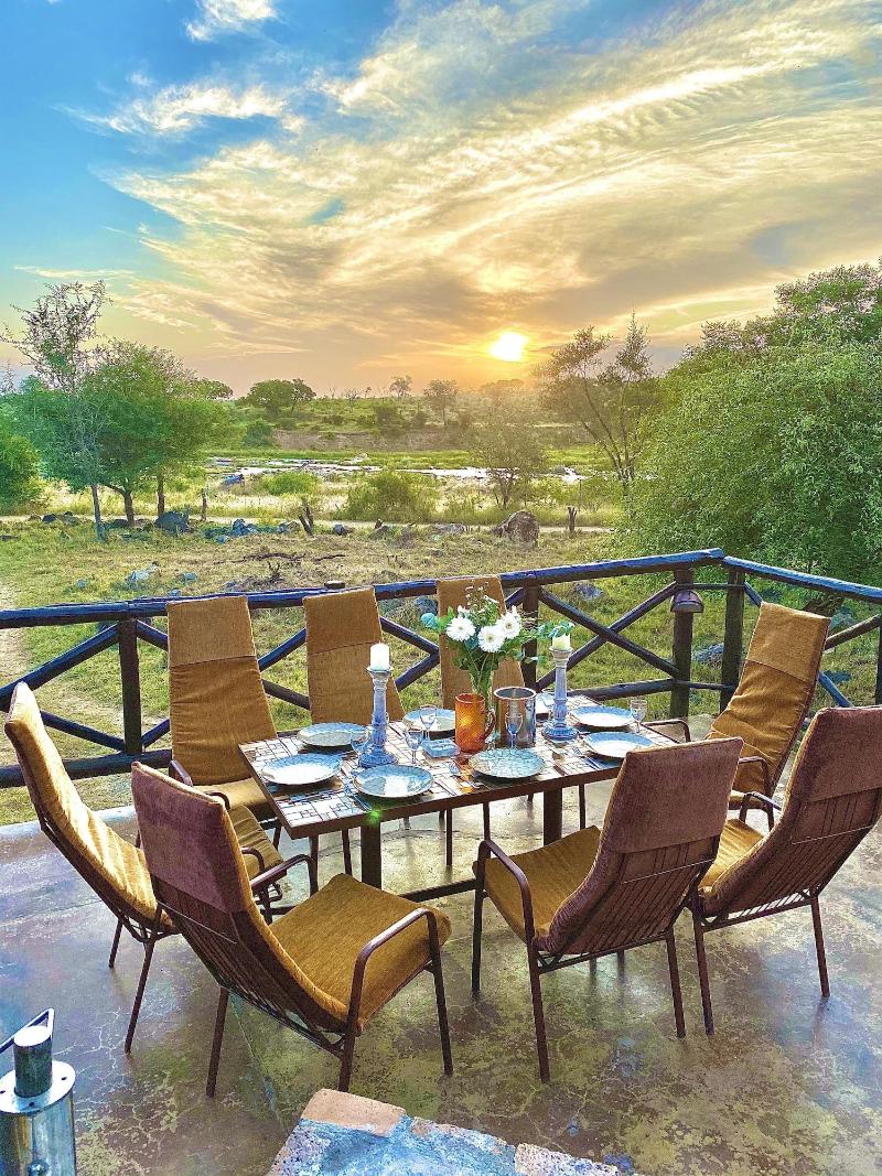 Manzini Swazi King Chalets image