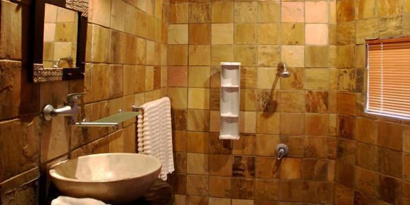 Manzini Swazi King Chalets image