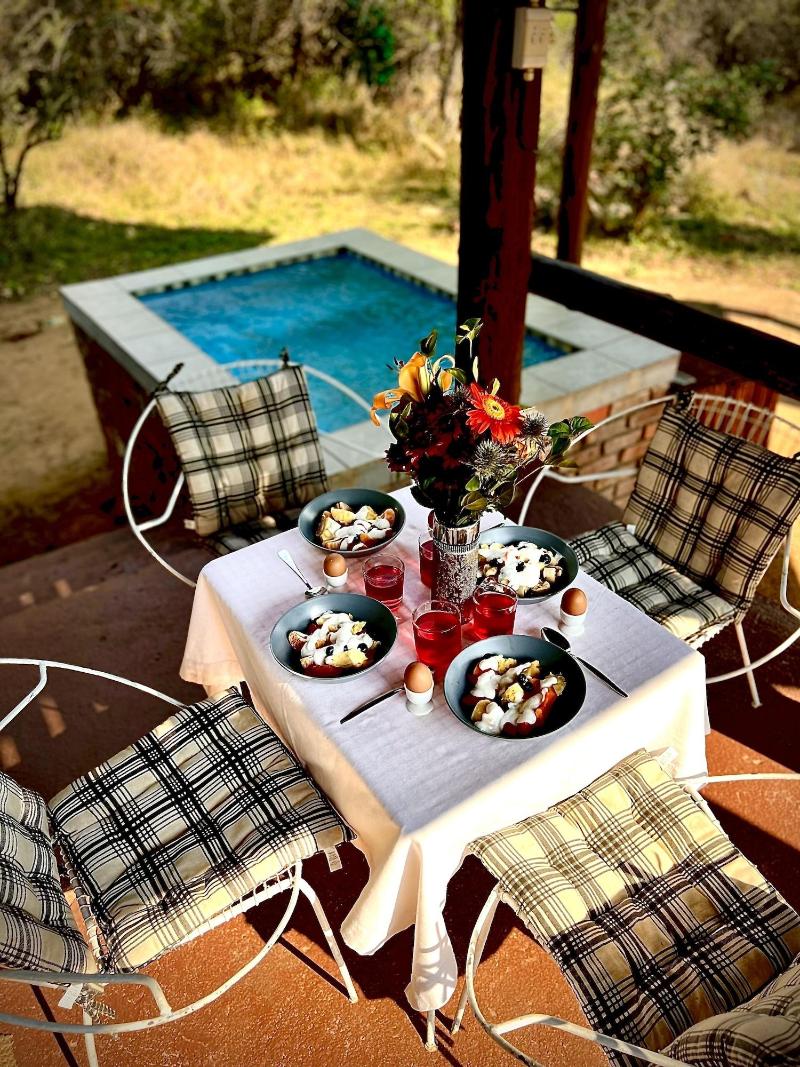 Manzini Swazi King Chalets image