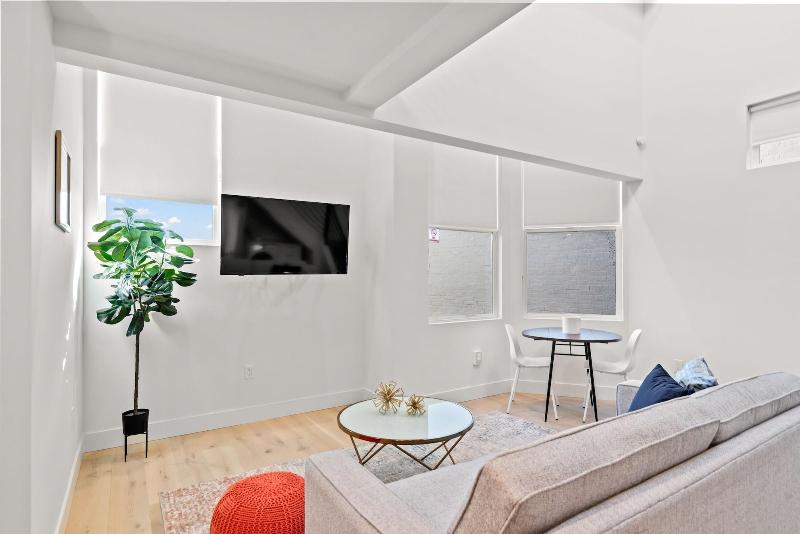 The Addison by Kasa image