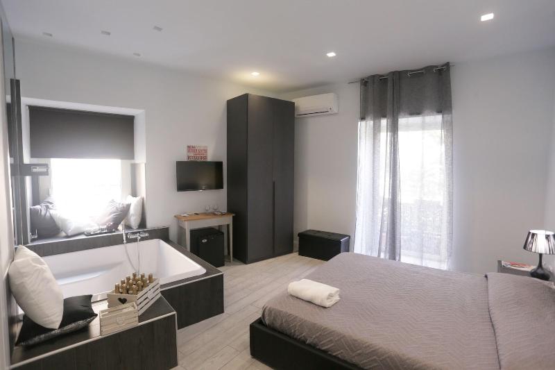 Esposito Plaza - Rooms & Suite image