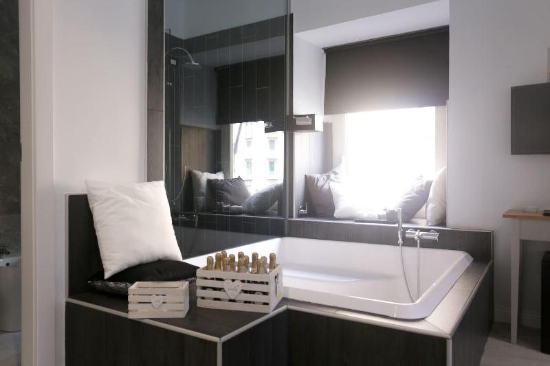 Esposito Plaza - Rooms & Suite image