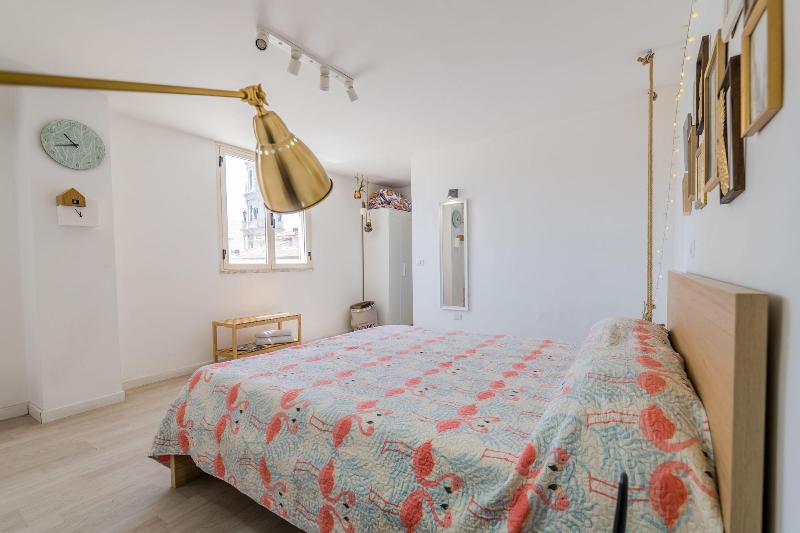 B&B Flamingo image