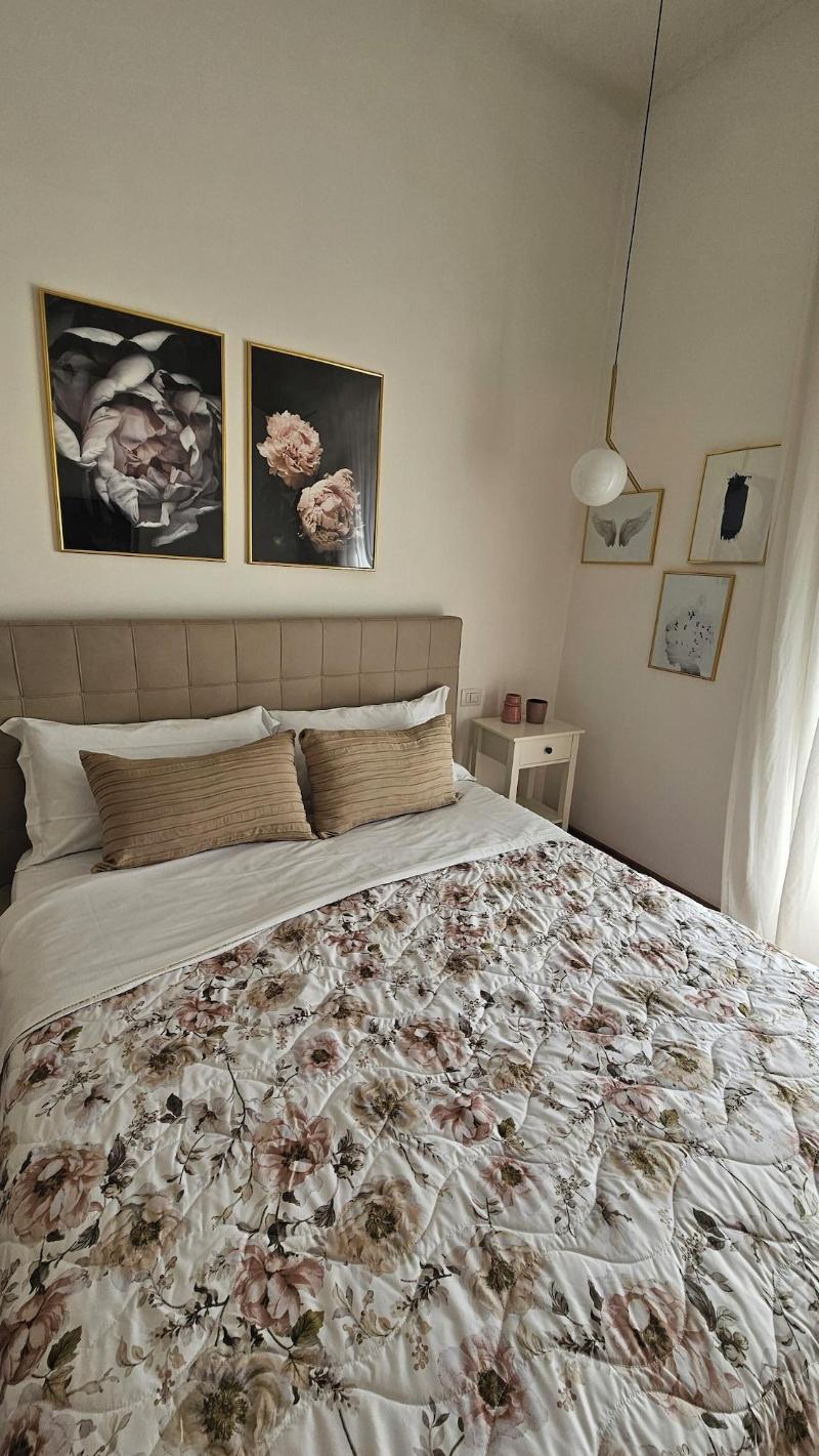 B&B Flamingo image
