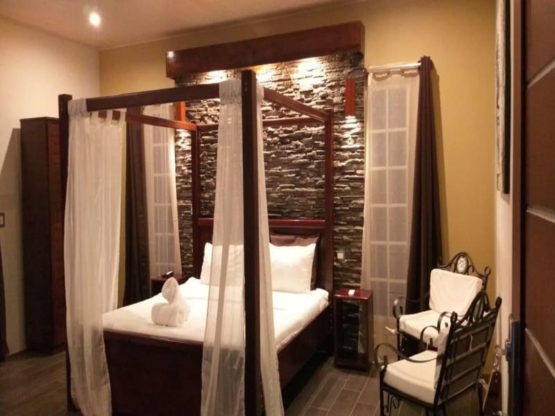 Tropical Suites & Villas image
