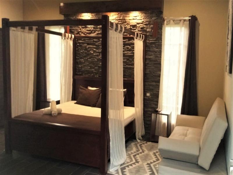 Tropical Suites & Villas image