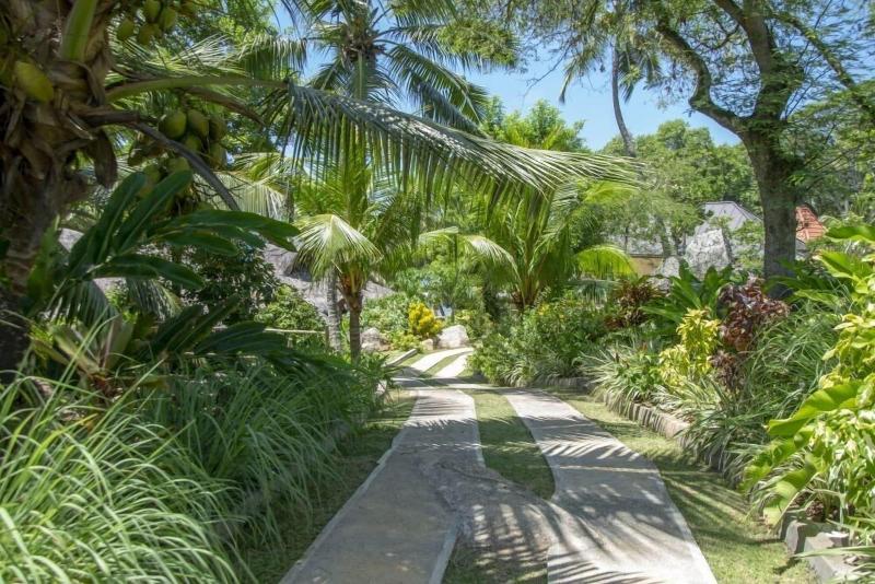 Domaine Desaubin Luxury Villas image