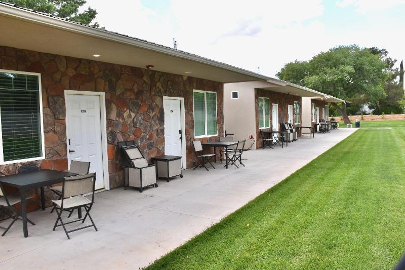 Zion's Camp and Cottages image
