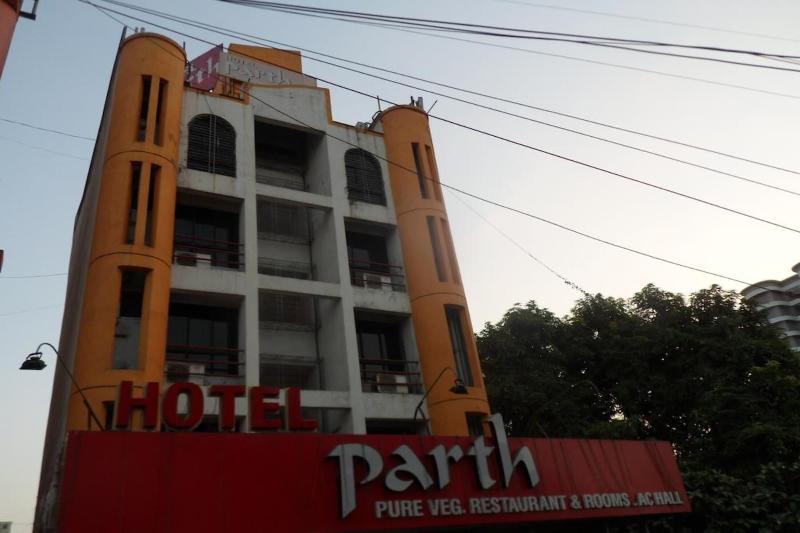 Hotel Parth — main photo