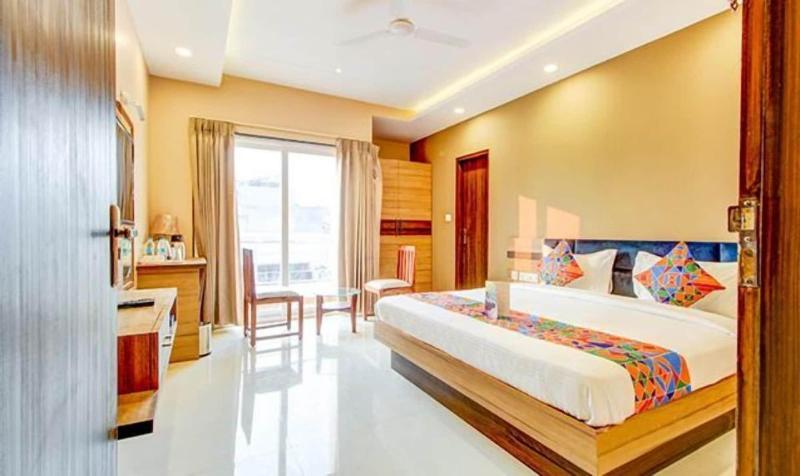 FabHotel 7th Crossing — general view
