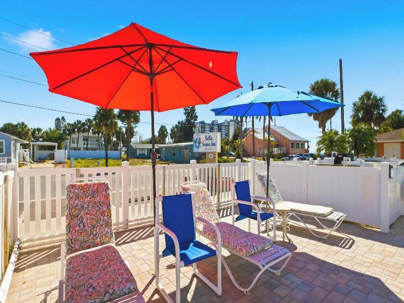 Bella Sirena Inn image