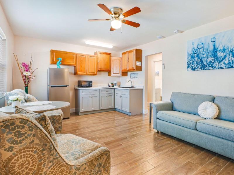 Bella Sirena Inn image