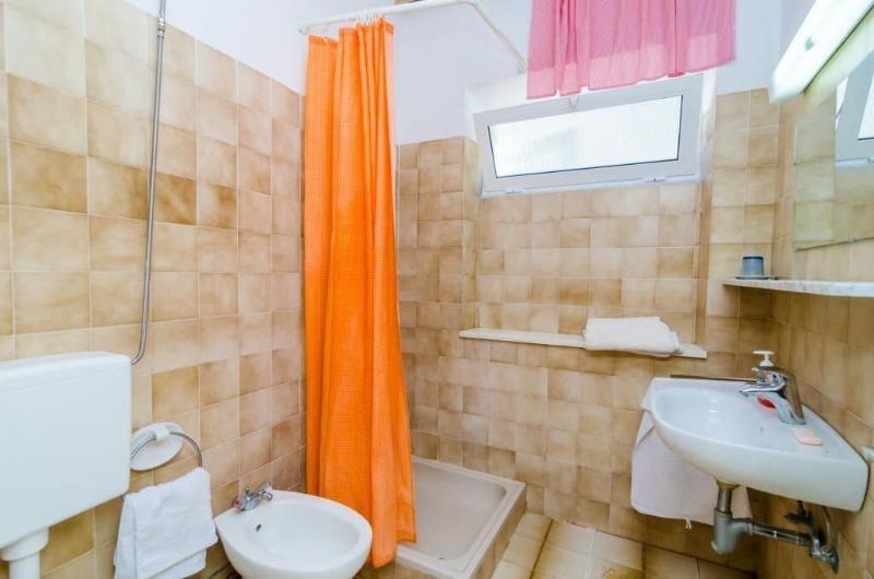 Guest House Mara image