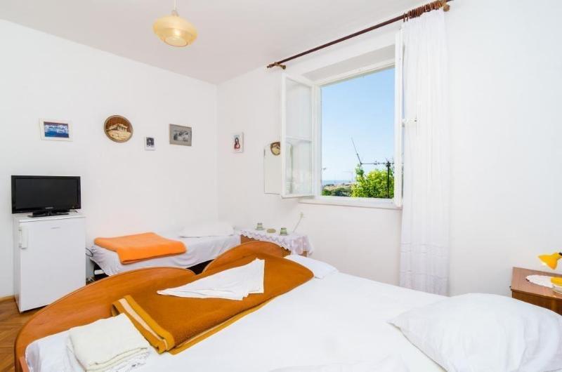 Guest House Mara image
