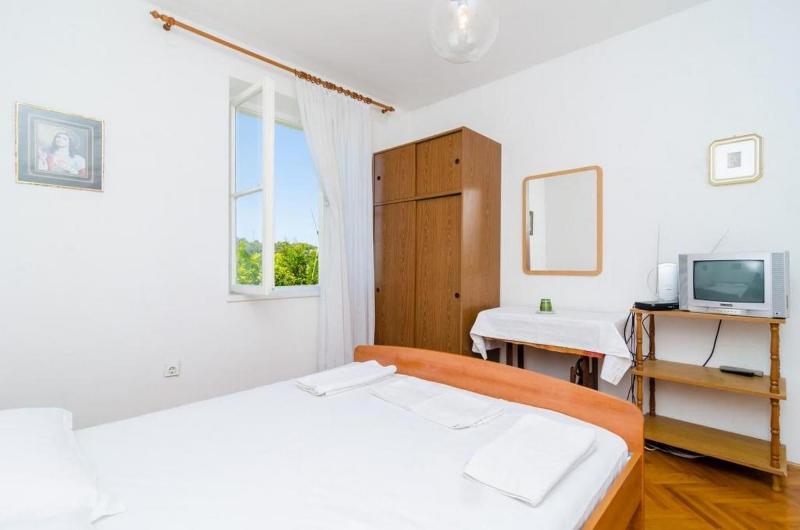 Guest House Mara image