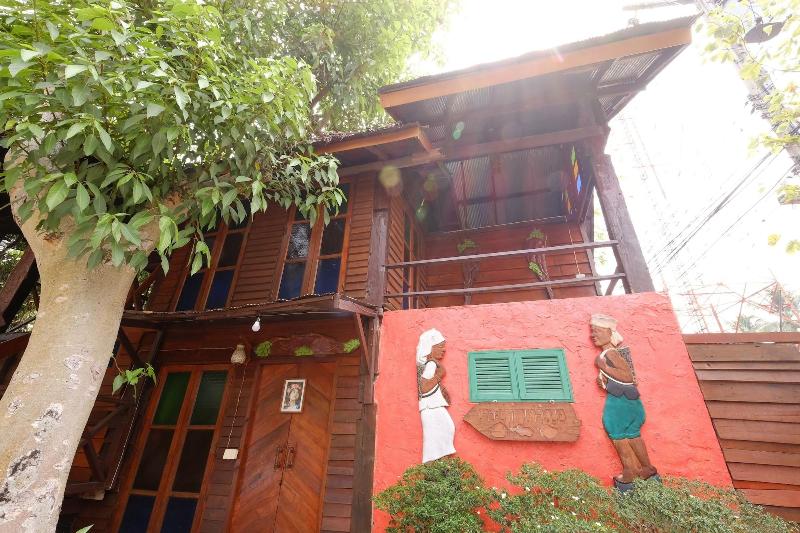 P&P Coffee & Resort Mae Sariang image