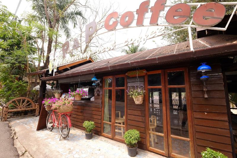 P&P Coffee & Resort Mae Sariang image