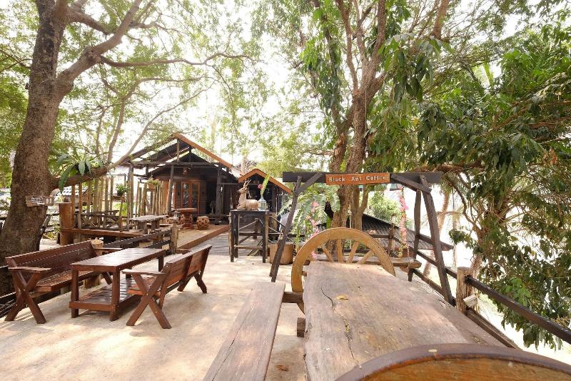 P&P Coffee & Resort Mae Sariang image