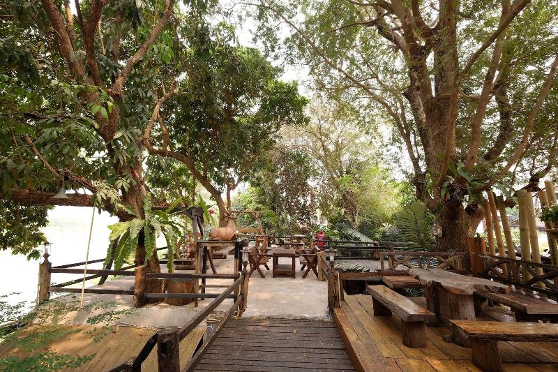 P&P Coffee & Resort Mae Sariang image