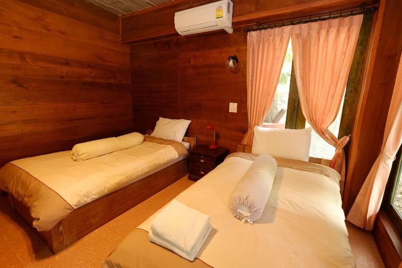 P&P Coffee & Resort Mae Sariang image