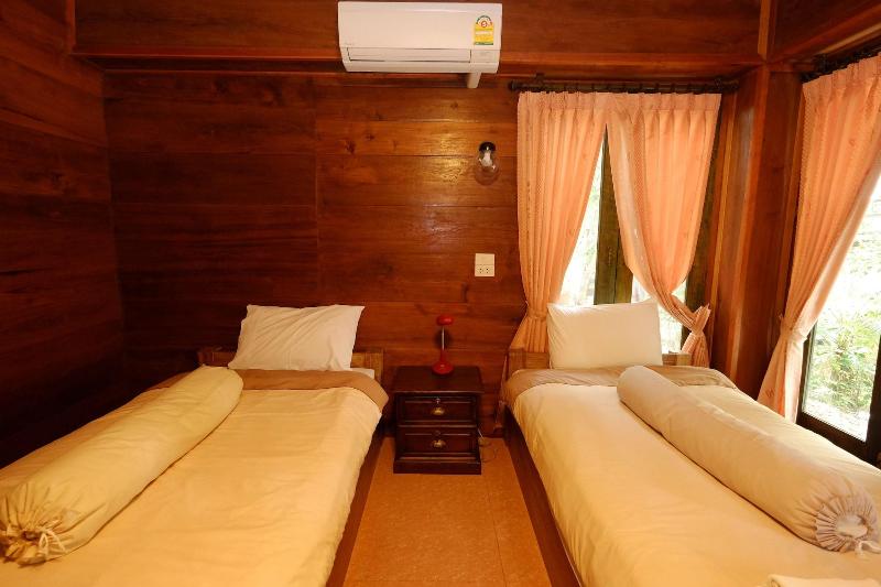P&P Coffee & Resort Mae Sariang image