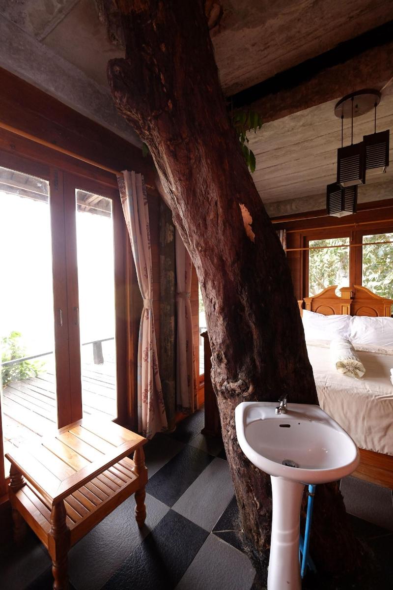 P&P Coffee & Resort Mae Sariang image