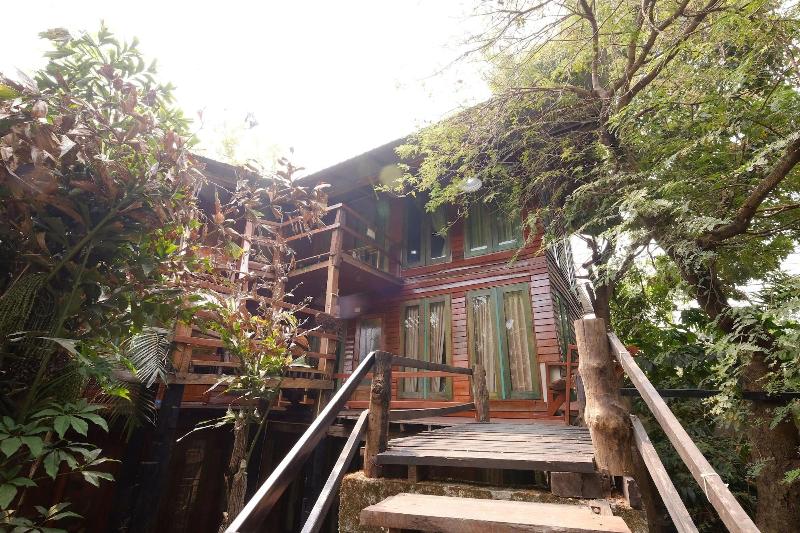 P&P Coffee & Resort Mae Sariang image