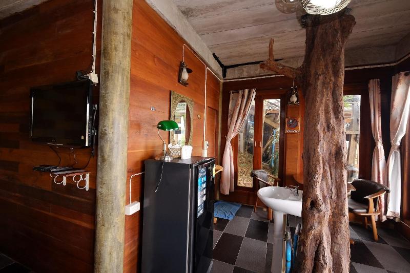 P&P Coffee & Resort Mae Sariang image