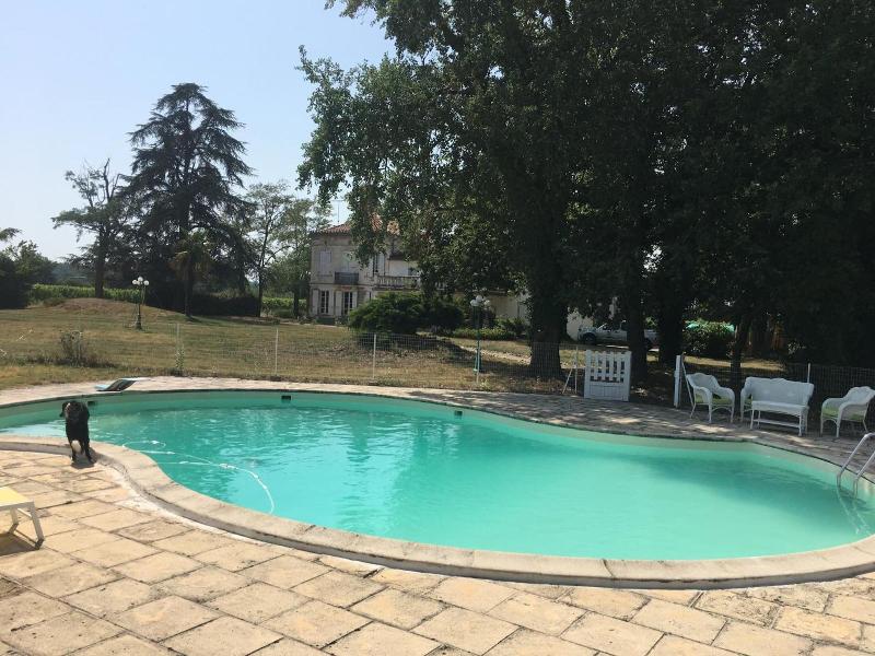 Chateau la Loge image