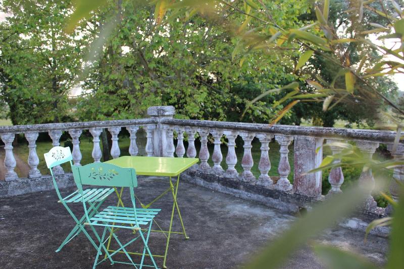 Chateau la Loge image