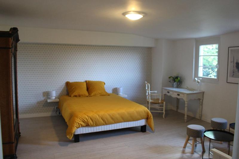 Chateau la Loge image