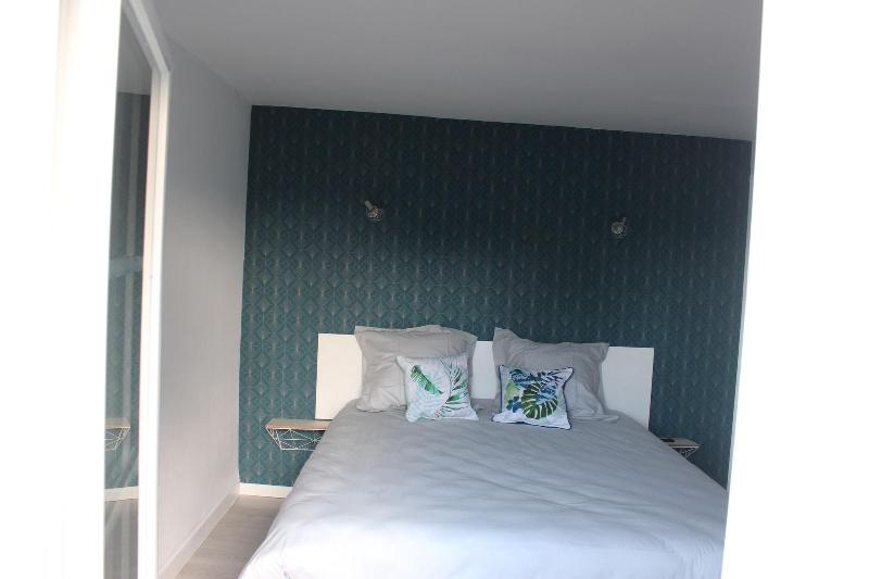 Chateau la Loge image