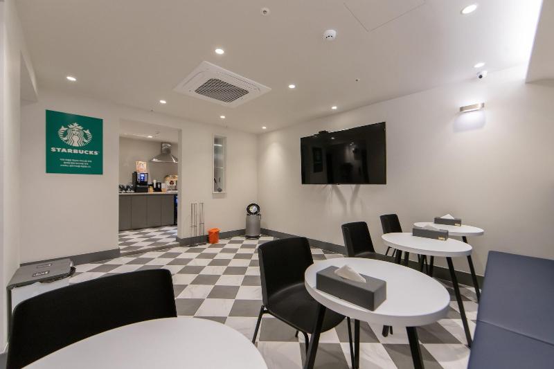 H-Avenue Hotel Soraepogu image