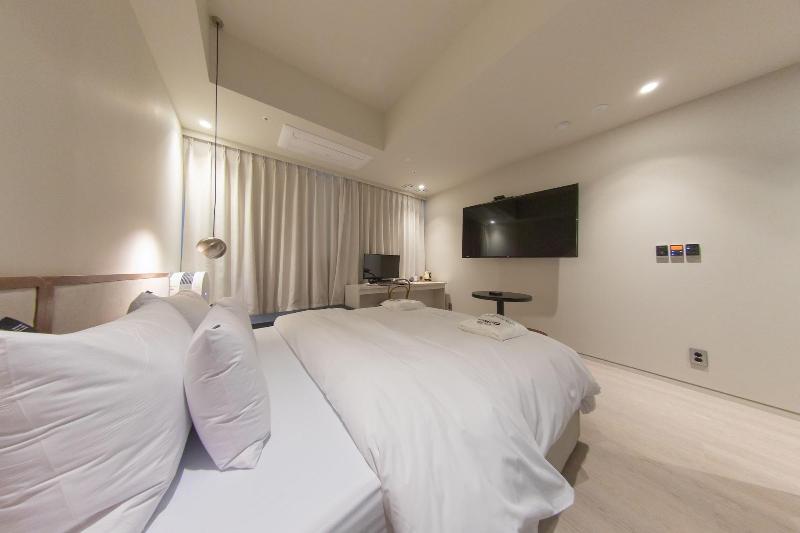 H-Avenue Hotel Soraepogu image
