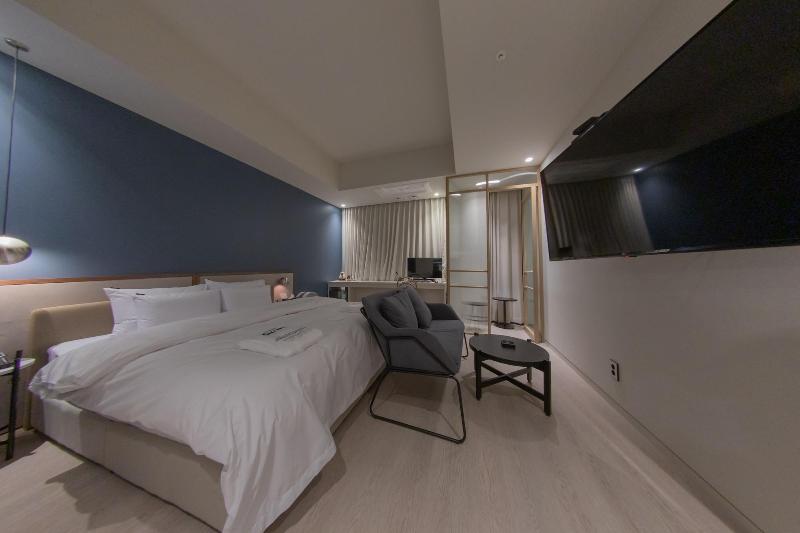 H-Avenue Hotel Soraepogu image