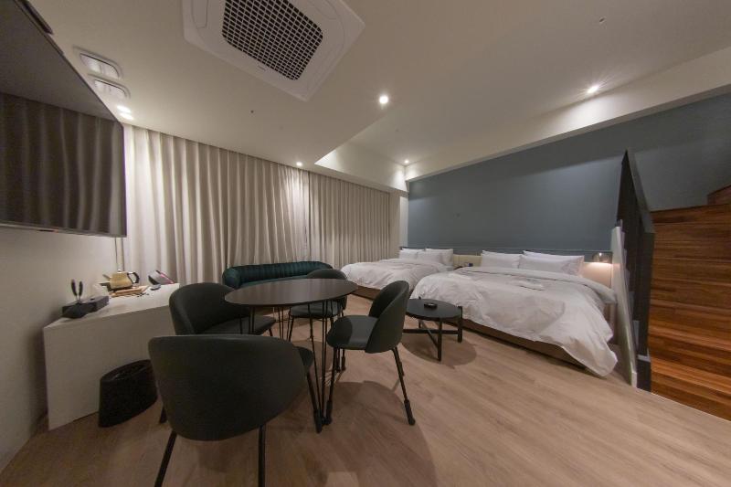 H-Avenue Hotel Soraepogu image